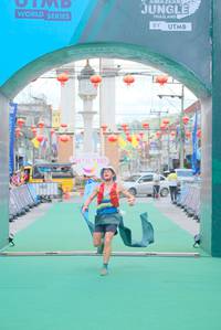 BIB: 201
                            <button type="button" onclick="openModal(21761895)" class="btn btn-primary btn-sm float-right btn-popup" data-toggle="modal" data-target=".modal-high-quality">
                        <i class="fas fa-shopping-cart"></i> Add to Cart
                    </button>
                                            <button type="button" onclick="isThisMe(21761895, true)" class="btn btn-success btn-sm float-right btn-popup btn-isme hidden" data-toggle="tooltip" data-placement="bottom" title="นี่คือรูปของคุณใช่ไหม คลิกที่นี่เพื่อเอาเข้าอัลบั้ม">
                        <i class="fas fa-plus"></i> Add to album
                    </button>
                    <button type="button" onclick="isThisMe(21761895, false)" class="btn btn-warning btn-sm float-right btn-popup btn-isnotme hidden">
                        <i class="fas fa-ban"></i> Remove from album
                    </button>